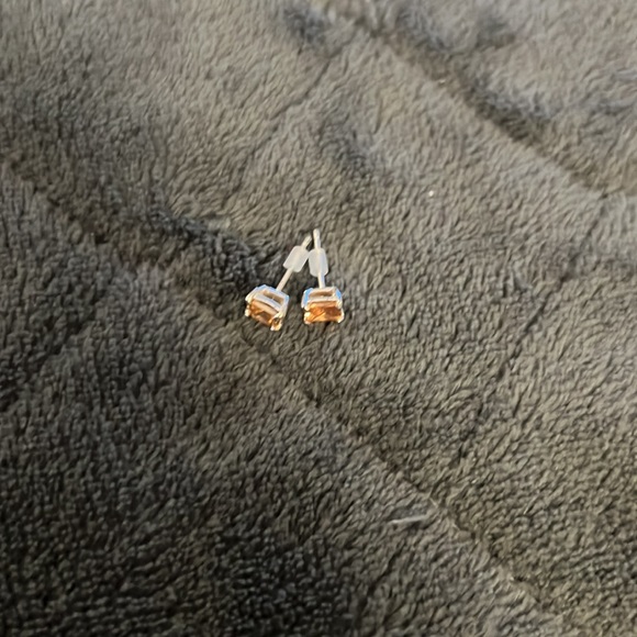 Silver Earings - Picture 3 of 3